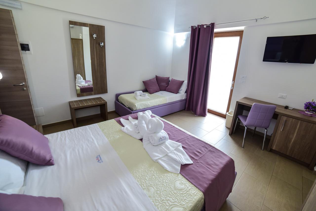 La Palazzina Bed & Breakfast Porto Cesareo Exterior foto
